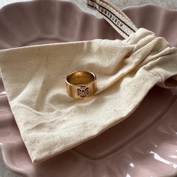 Tory Burch Motif Ring - Picture 2 of 4